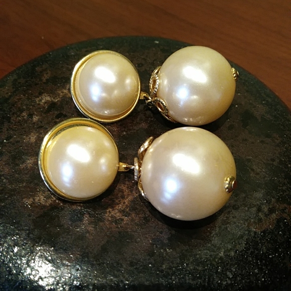 Vintage oversized faux pearl earrings - Picture 2 of 4
